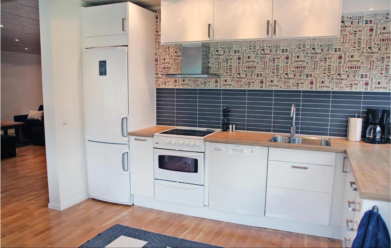 2 Bedroom Cozy Apartment In Habo Mullsjö エクステリア 写真