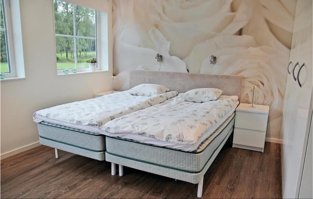 2 Bedroom Cozy Apartment In Habo Mullsjö エクステリア 写真