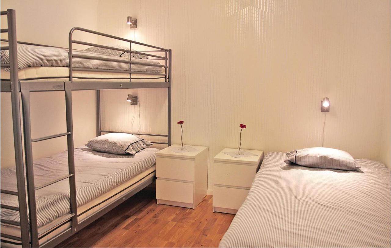 2 Bedroom Cozy Apartment In Habo Mullsjö エクステリア 写真